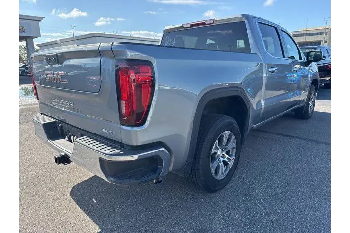 $39996 : GMC Sierra 1500 2025 4x2 SLT image 5