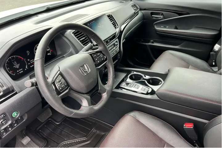 Honda Ridgeline 2024 AWD Bla image 9