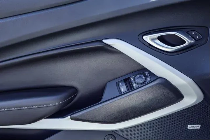 $35000 : Chevrolet Camaro 2022 LT 2dr image 10