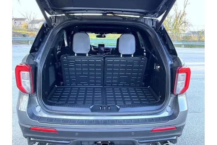 $33495 : Ford Explorer 2022 AWD ST 4d image 9