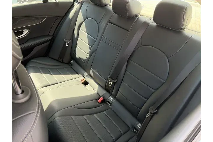 $18200 : Mercedes-Benz C-Class 2016 C image 10