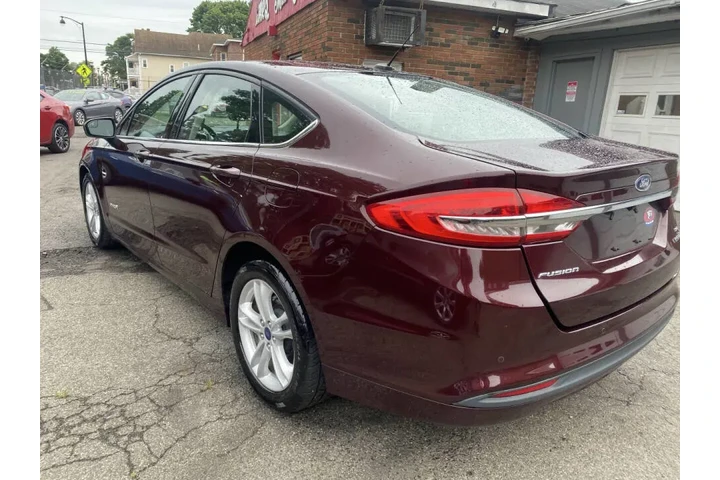 2018 Fusion Hybrid image 5