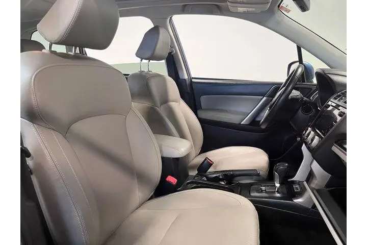 $16993 : Subaru Forester 2017 AWD 2.5 image 10