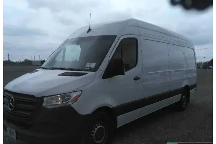 $27196 : 2024 Mercedes-Benz Sprinter 2 image 1