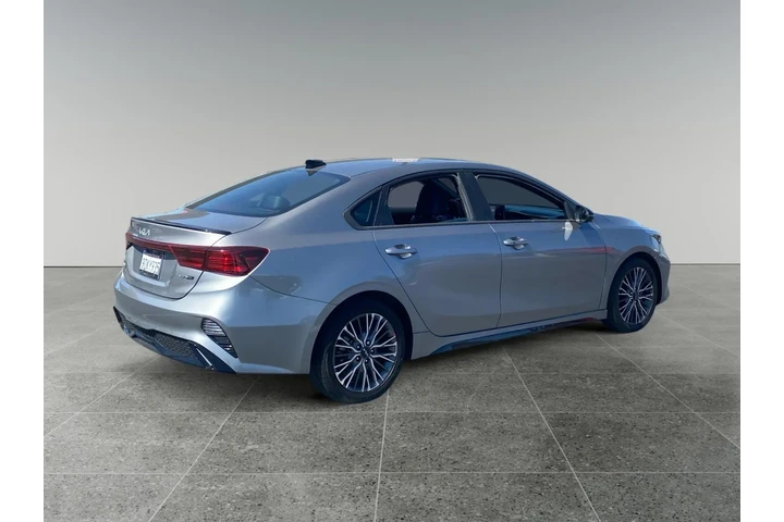 $23936 : Kia Forte 2023 GT-Line 4dr S image 5