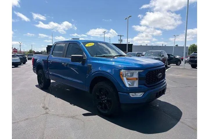 $35980 : Ford F-150 2022 4x4 XL 4dr S image 1