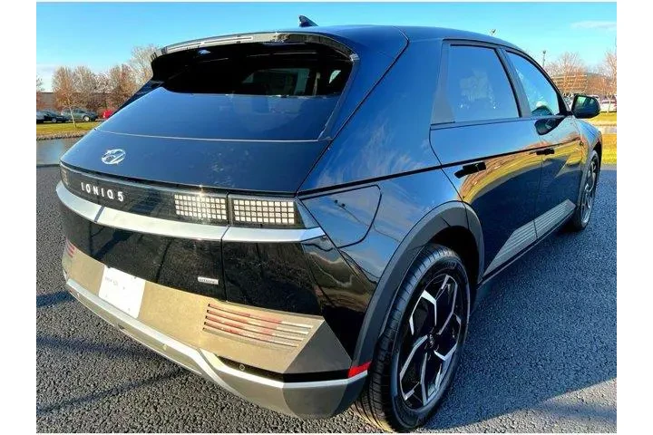 $25097 : Hyundai IONIQ 5 2023 AWD SE image 9