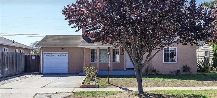 $2000 : HOUSE RENT IN SALINAS CA image 5