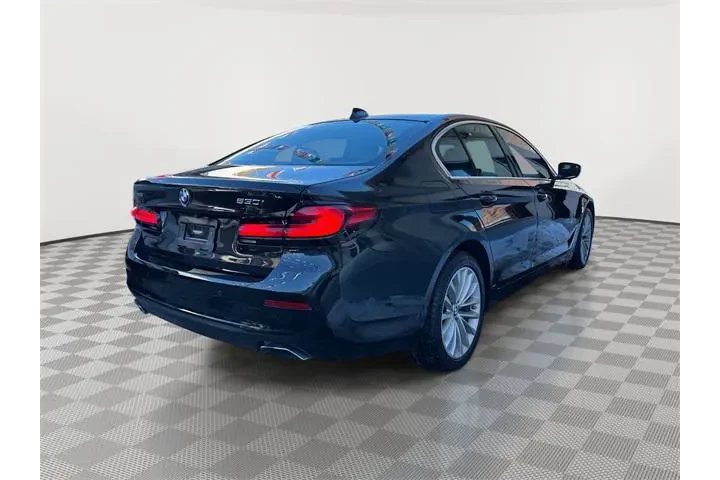 $30283 : BMW 5 Series 2023 AWD 530i x image 4