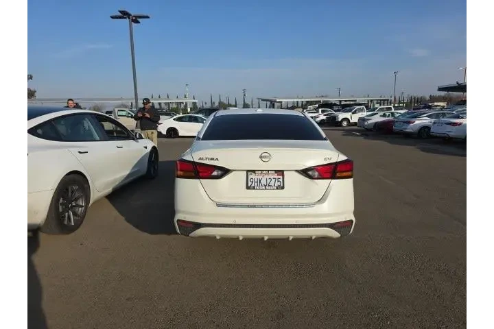 $15800 : Nissan Altima 2023 2.5 SV 4d image 5