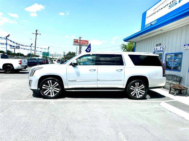 $28990 : 2016 Escalade ESV Luxury Coll image 8