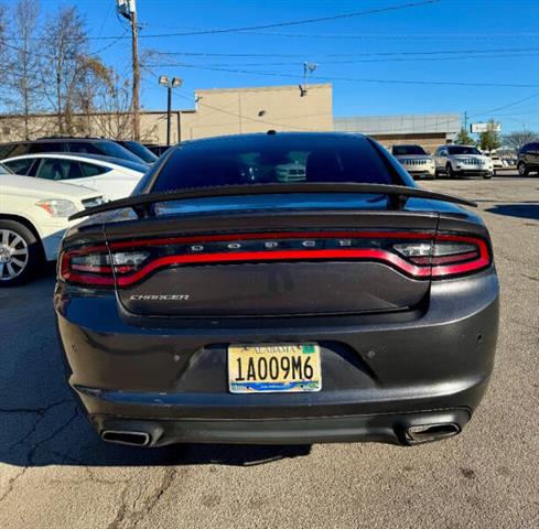 $6900 : 2015 Charger SE image 7