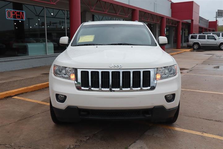 $15979 : 2011 Grand Cherokee Laredo image 3