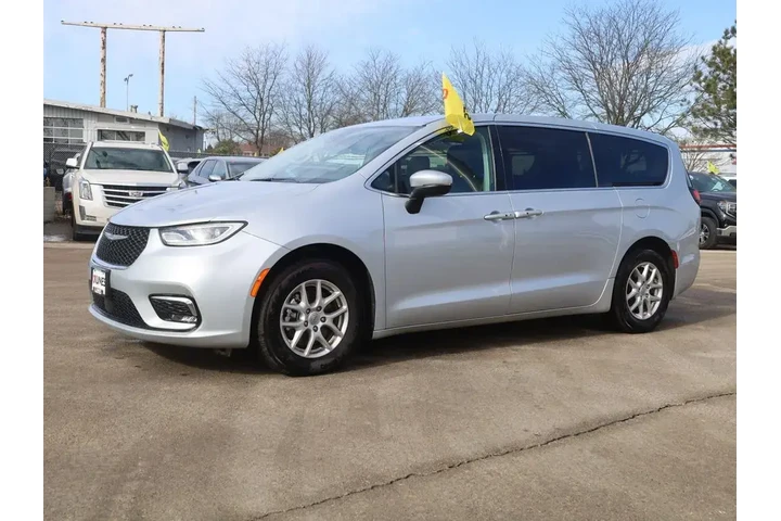 $25477 : Chrysler Pacifica 2023 Touri image 5