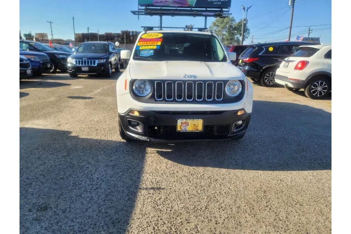 $10999 : 2016 Renegade Latitude image 3