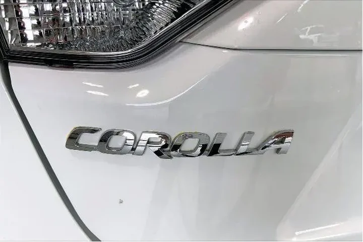 $23791 : Toyota Corolla Hybrid 2024 S image 9