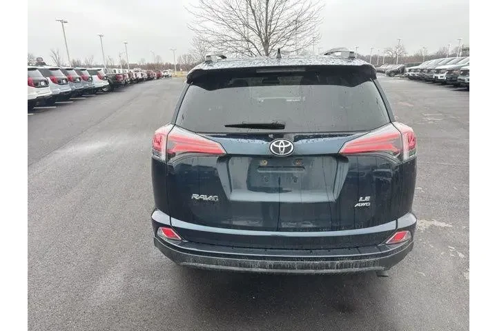 $18000 : Toyota RAV4 2017 AWD LE 4dr image 5