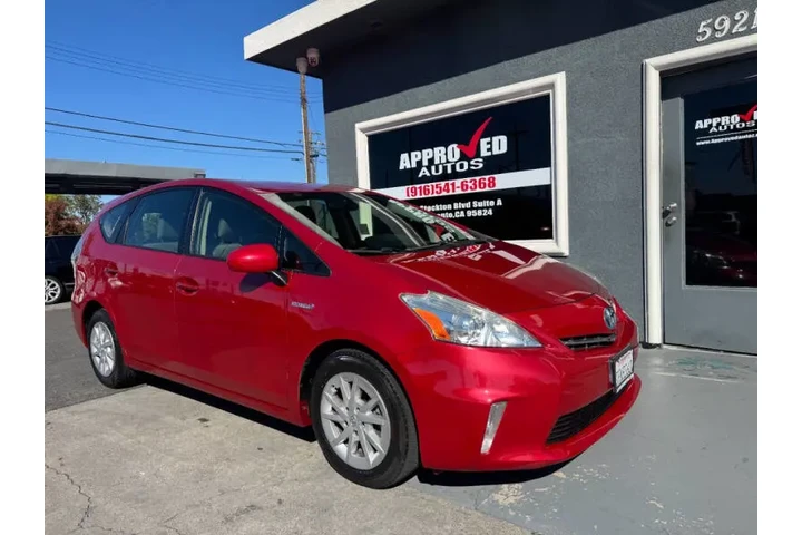 $12998 : 2014 Prius v Five image 1