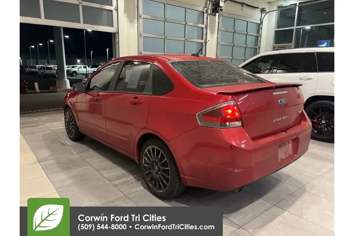 $4989 : Ford Focus 2011 Sport SES 4d image 4