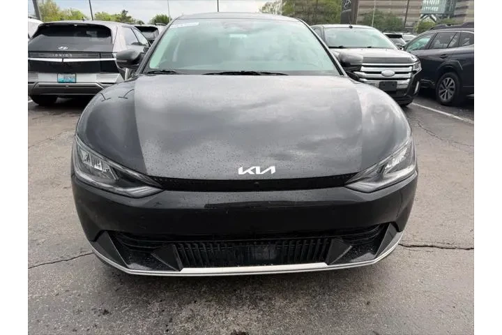 $28766 : Kia EV6 2024 AWD Wind 4dr Cr image 2