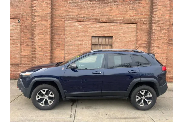 $17000 : 2016 Cherokee Trailhawk image 3