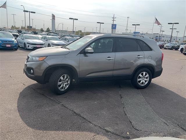 $3970 : 2011 Sorento LX image 1