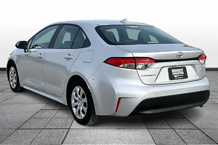 $20133 : Toyota Corolla 2023 LE 4dr S image 10