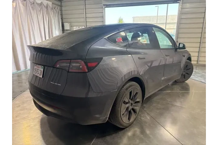 $32999 : Tesla Model Y 2023 AWD Long image 5