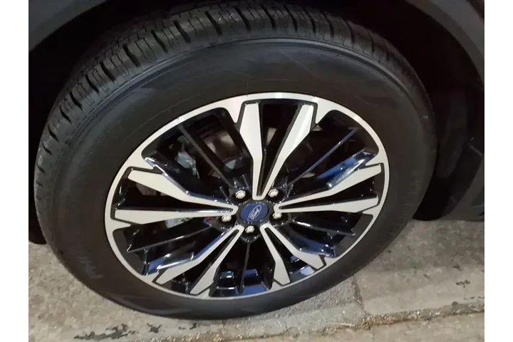 $24987 : Ford Escape 2022 SE 4dr SUV image 8