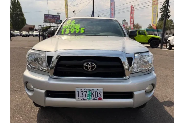 $13995 : 2006 Tacoma PreRunner V6 image 5