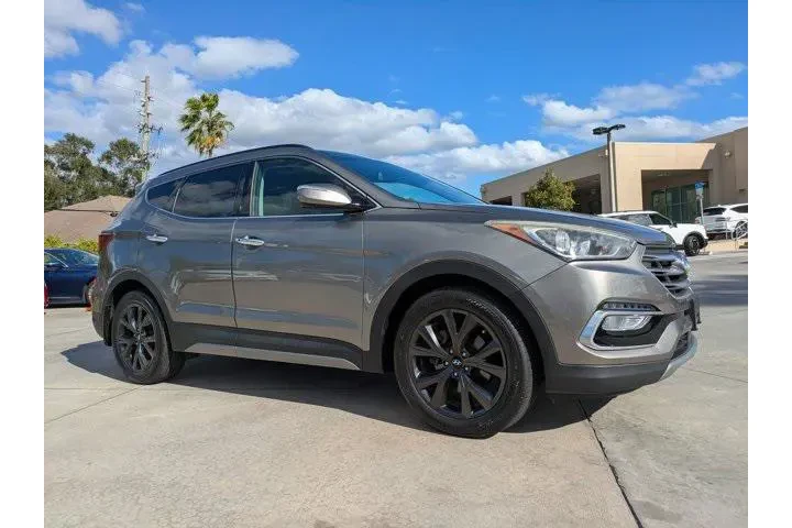 $17890 : Hyundai SANTA FE Sport 2018 image 1