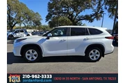 $28475 : Toyota Highlander 2023 AWD L thumbnail