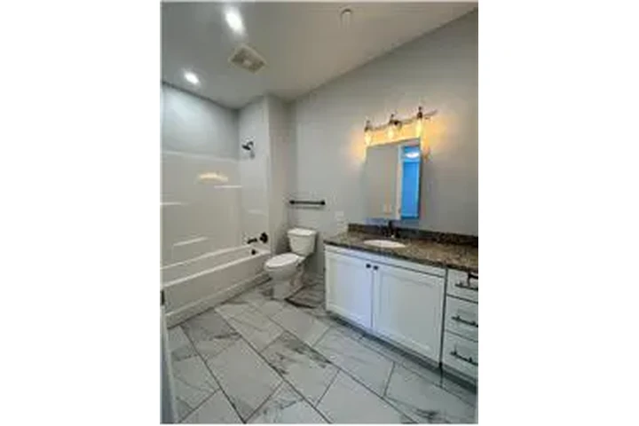 $1500 : Rental property with 2 bedro image 7