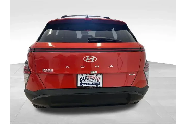 $23444 : Hyundai KONA 2024 AWD SEL 4d image 6
