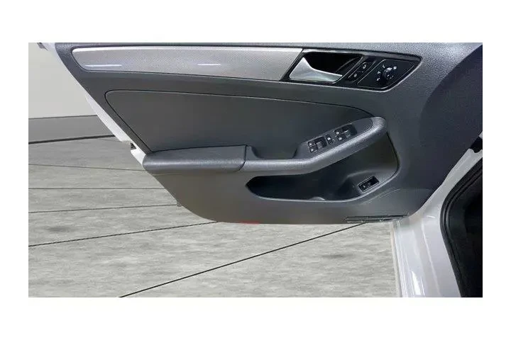 $12640 : Volkswagen Jetta 2018 1.4T S image 9