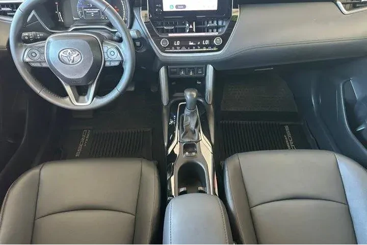 $31500 : Toyota Corolla Cross 2024 AW image 6