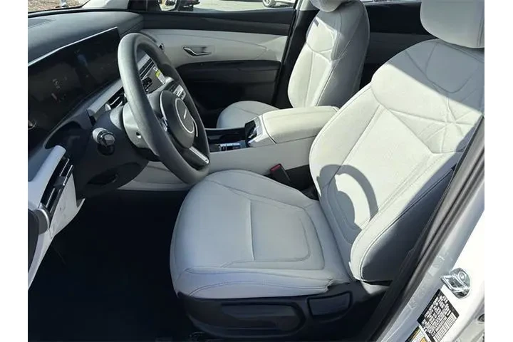 $25381 : Hyundai TUCSON 2025 SE 4dr S image 9