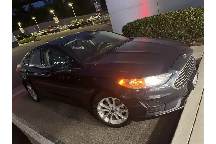 $16900 : Ford Fusion Hybrid 2020 SE 4 image 3