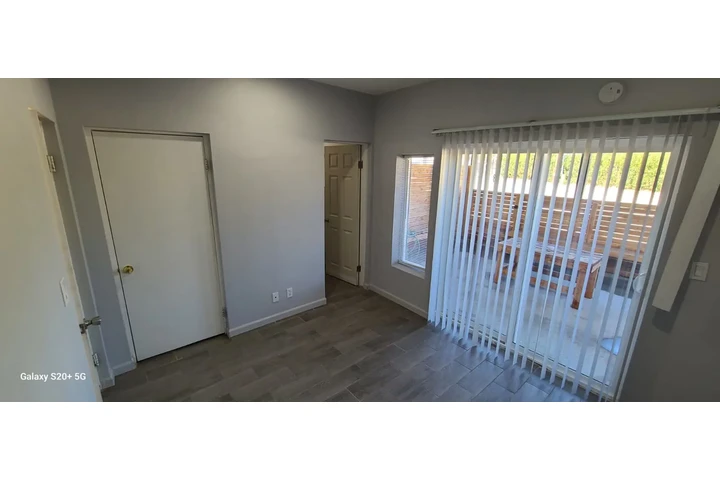 $1300 : Apartmento Desert Hot Springs image 4