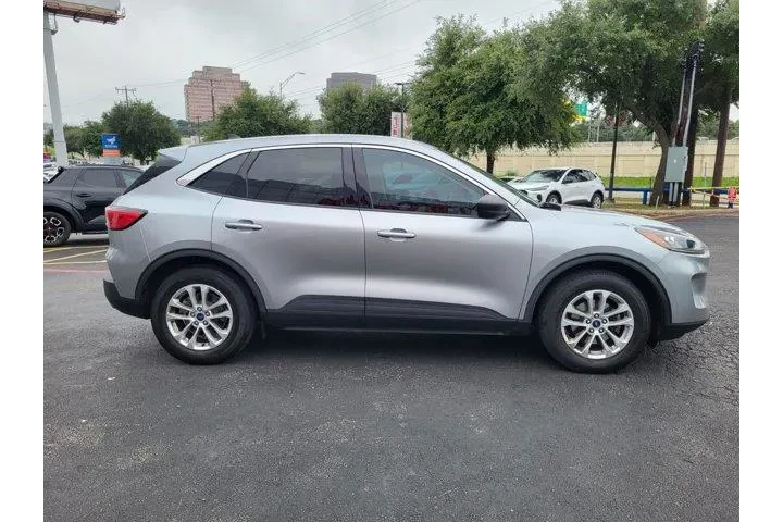 $19200 : Ford Escape 2022 SE 4dr SUV image 2