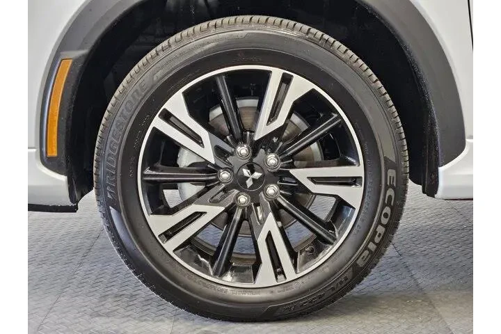 $26885 : Mitsubishi Eclipse Cross 202 image 10