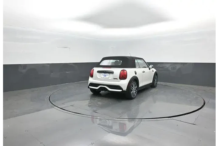 $37426 : MINI Convertible 2024 Cooper image 7