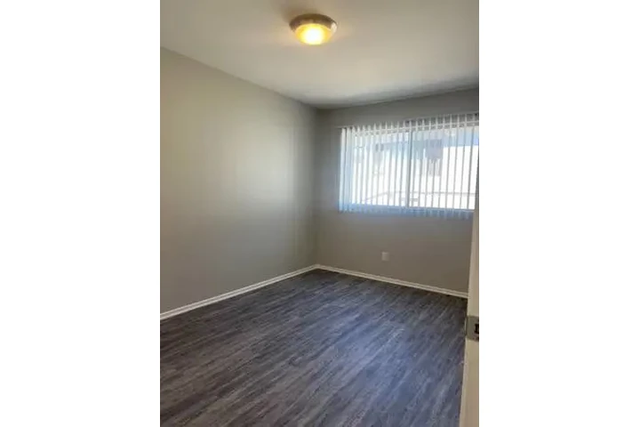 $2395 : Apartmento de 2 recamaras image 2