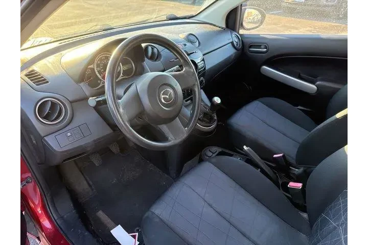 $10000 : Mazda Mazda2 2014 Sport 4dr image 8