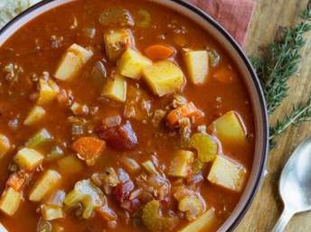 Sopa de almejas con papas