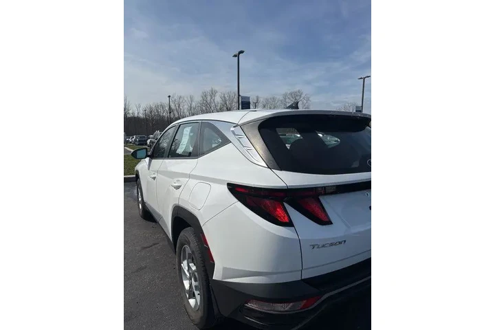 $21047 : Hyundai TUCSON 2023 AWD SE 4 image 7