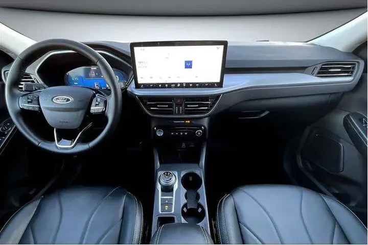 $25900 : Ford Escape Plug-In Hybrid 2 image 7