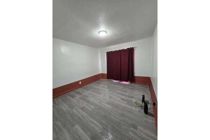 $1300 : For rent image 3