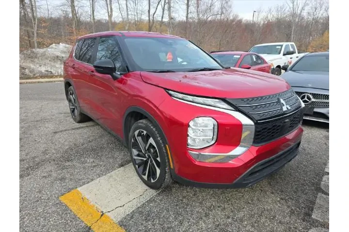 $19999 : Mitsubishi Outlander 2022 AW image 3