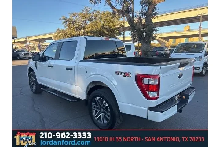 $27237 : Ford F-150 2021 4x2 XL 4dr S image 6